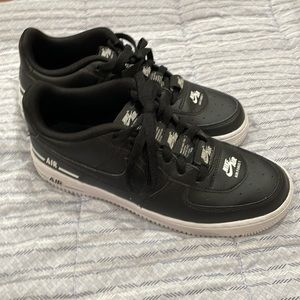 Nike Air Force 1 Low
Double Air Low Black White